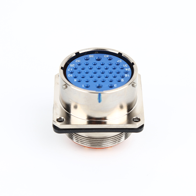 XCE33F40