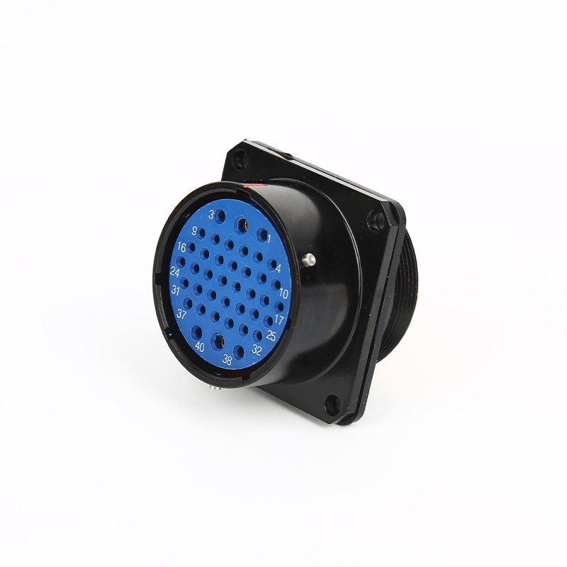 XCE33F40