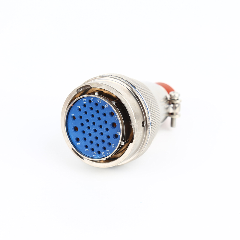 XCE33F40