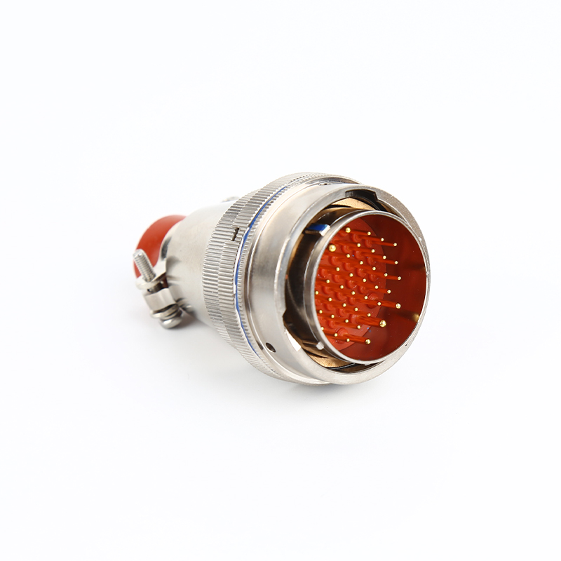 XCE33F40